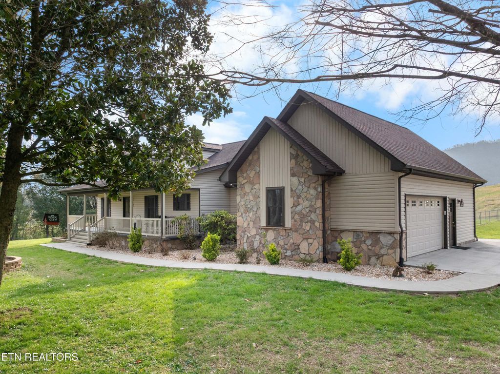 Photo of 9228 Washington Pike, Corryton, TN 37721 (MLS # 1334687)