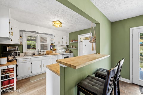 Tiny photo for 7205 S Northshore Drive, Knoxville, TN 37919 (MLS # 1356436)