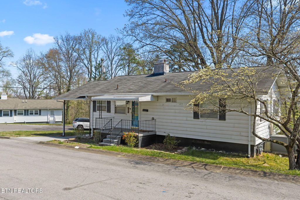 Photo of 101 Glendale Lane, Oak Ridge, TN 37830 (MLS # 1335029)