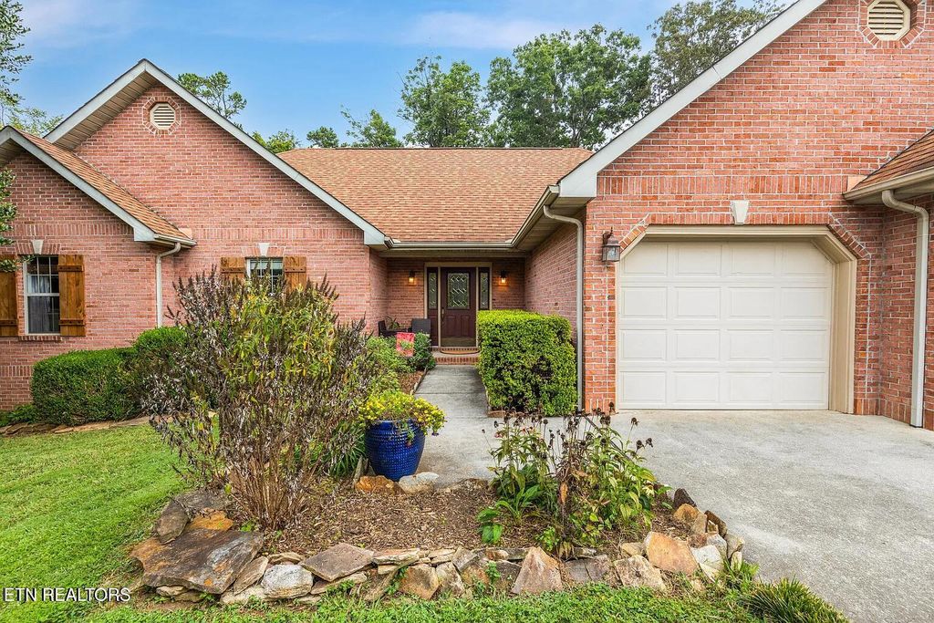 Photo of 1601 Northfield Drive, Maryville, TN 37804 (MLS # 1326455)