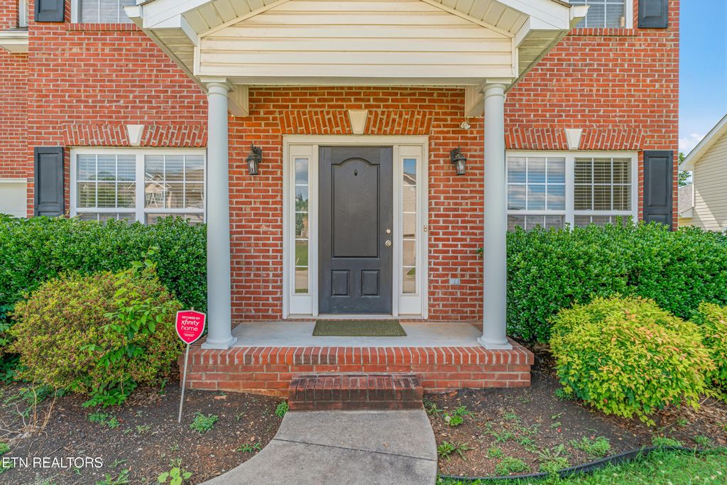 Photo of 913 Carter Ridge Drive, Knoxville, TN 37924 (MLS # 1345348)