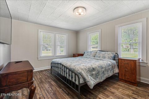 Tiny photo for 917 Central Ave, Athens, TN 37303 (MLS # 1337851)