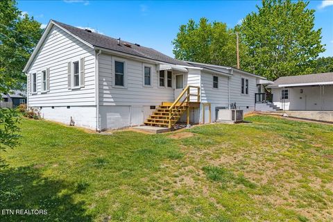 Tiny photo for 917 Central Ave, Athens, TN 37303 (MLS # 1337851)