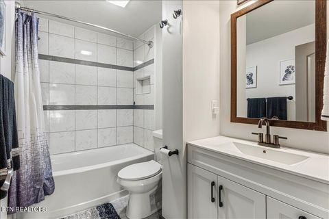 Tiny photo for 917 Central Ave, Athens, TN 37303 (MLS # 1337851)