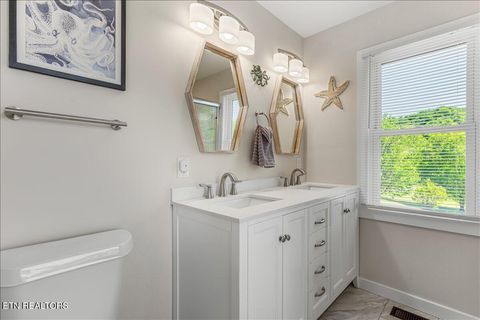 Tiny photo for 917 Central Ave, Athens, TN 37303 (MLS # 1337851)