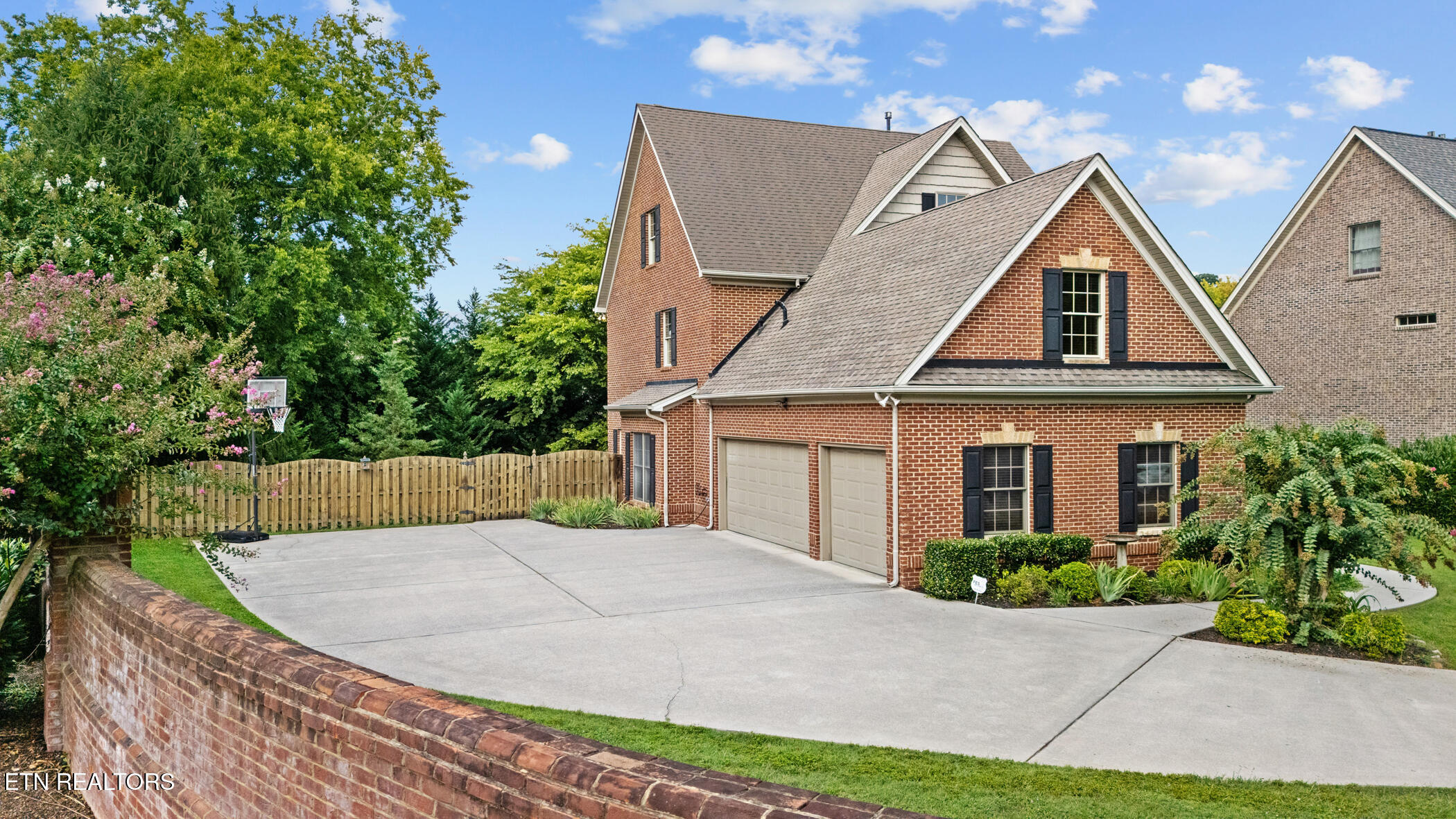 1201 Bentley Park Lane