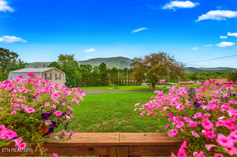 3138 Laurelwood Lane