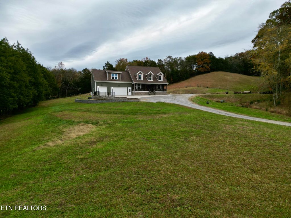 Photo of 10050 Hines Valley Rd, Lenoir City, TN 37771 (MLS # 1328098)