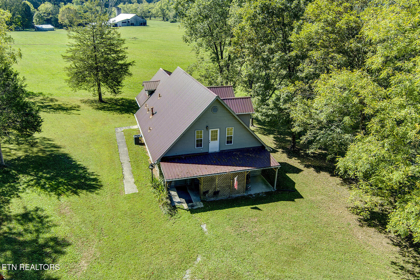 225 Over Mountain Lane