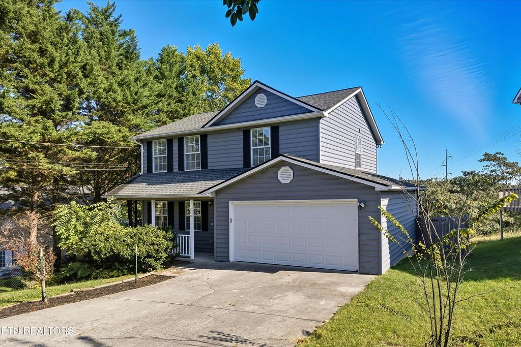 Photo of 2401 Wadsworth Drive, Knoxville, TN 37921 (MLS # 1318240)