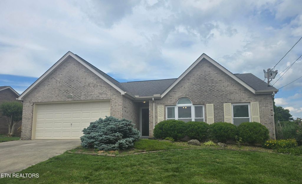 Photo of 7228 Ghiradelli Rd, Knoxville, TN 37918 (MLS # 1343603)