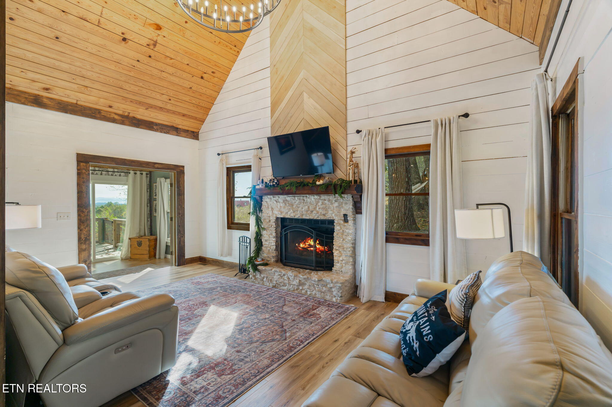 135 Eagle Ridge Drive