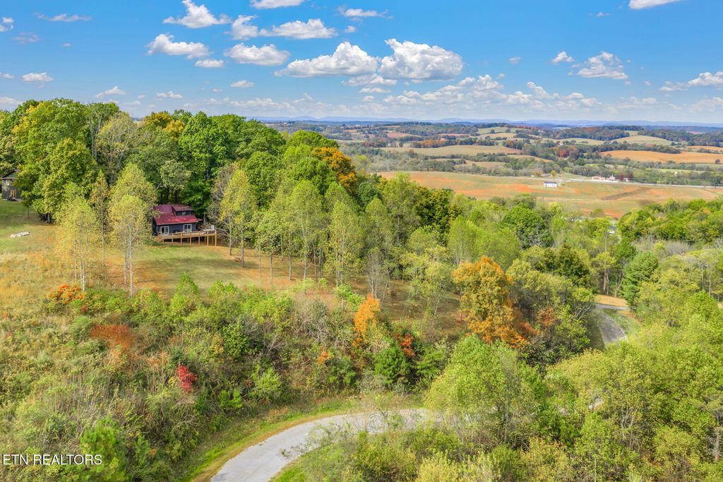 Photo of 135 Eagle Ridge Drive, Philadelphia, TN 37846 (MLS # 1319888)