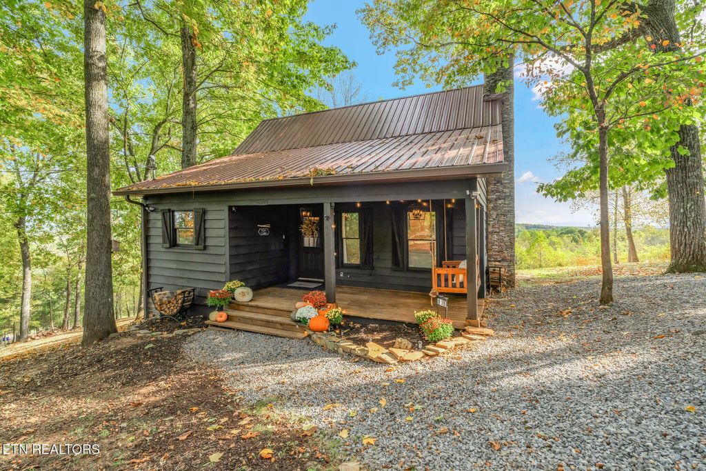 Photo of 135 Eagle Ridge Drive, Philadelphia, TN 37846 (MLS # 1319888)