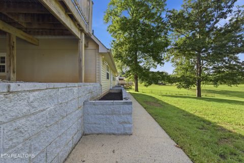 Tiny photo for 135 Rebel Rd, Harriman, TN 37748 (MLS # 1342453)