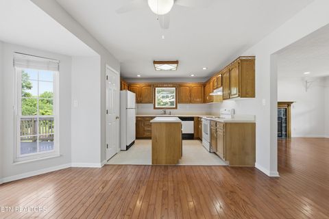 Tiny photo for 135 Rebel Rd, Harriman, TN 37748 (MLS # 1342453)