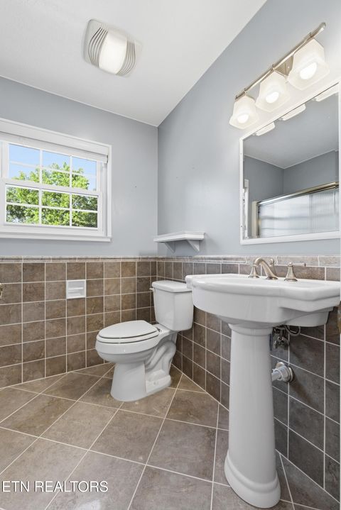 Tiny photo for 135 Rebel Rd, Harriman, TN 37748 (MLS # 1342453)