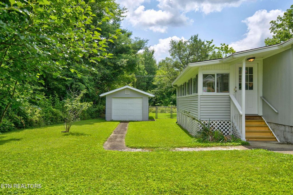 Photo of 809 Spokane Lane, Crossville, TN 38572 (MLS # 1346220)