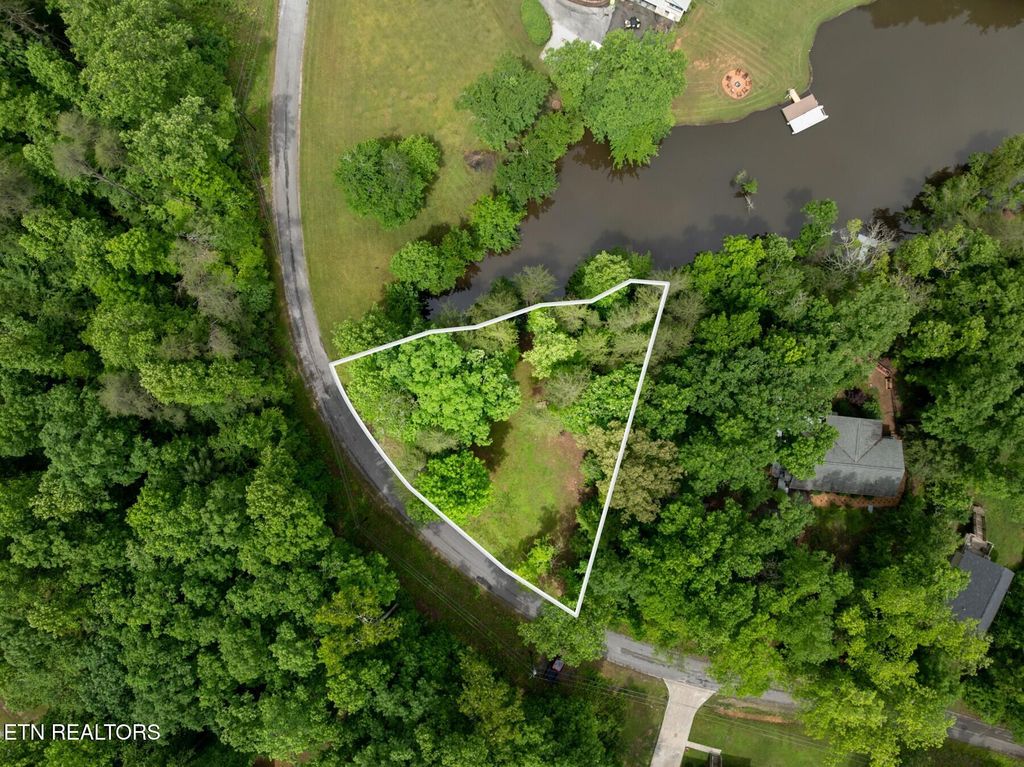 Photo of 42 Siever Rd, Crossville, TN 38572 (MLS # 1342381)