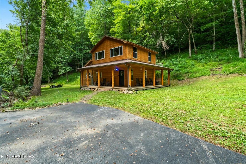 Photo of 3616 Henry Town Rd, Sevierville, TN 37876 (MLS # 1329172)