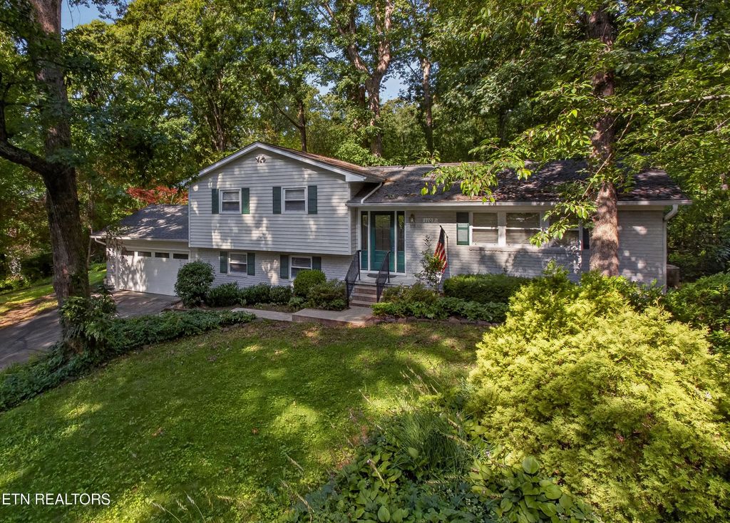 Photo of 1107 Burning Tr, Knoxville, TN 37909 (MLS # 1347034)