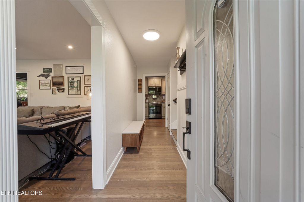 Photo of 1728 Uppingham Drive, Knoxville, TN 37918 (MLS # 1338355)