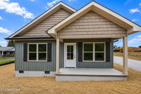 Photo of 518 Blockhouse Valley Rd, Clinton, TN 37716 (MLS # 1340416)