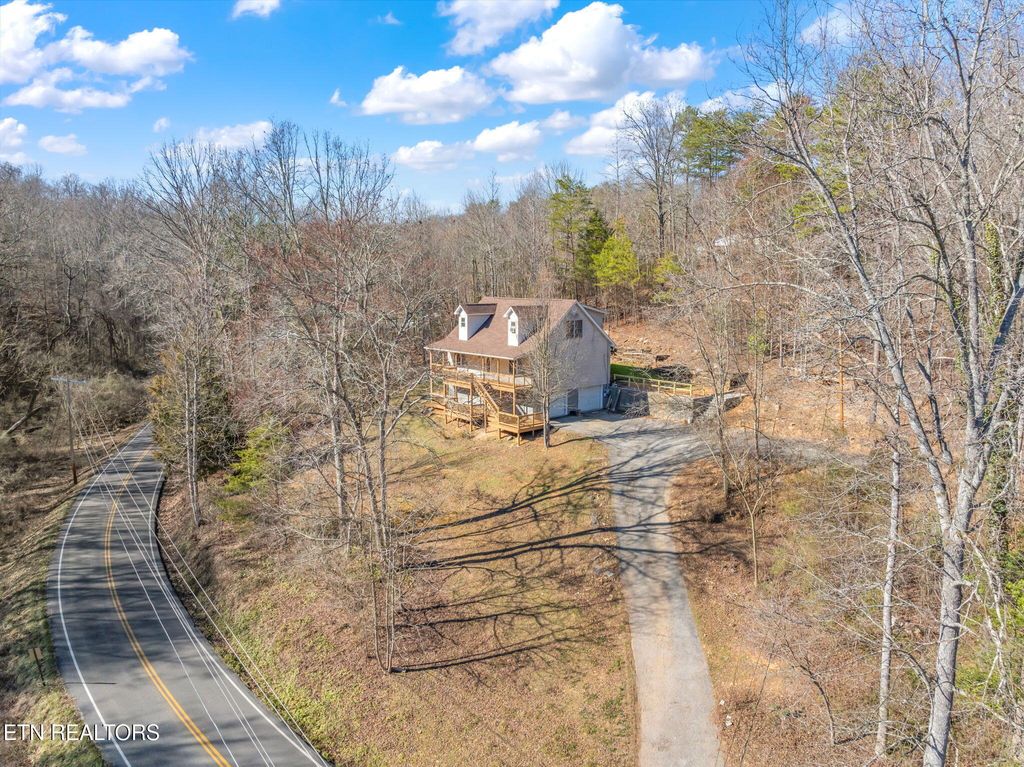 Photo of 1636 Bluff Rd, Harriman, TN 37748 (MLS # 1291426)