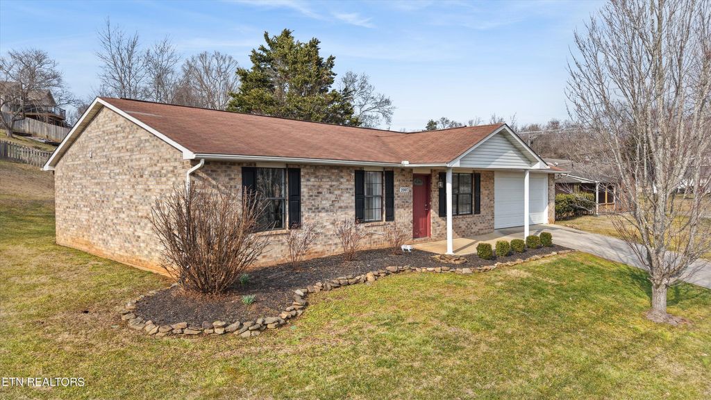 Photo of 2007 Tuscany Gardens Drive, Powell, TN 37849 (MLS # 1329298)