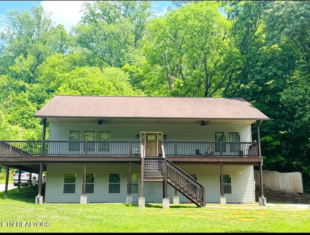 Photo of 287 Cave Creek Rd, Loudon, TN 37774 (MLS # 1330273)