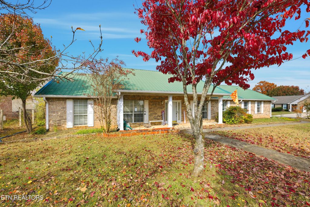 Photo of 1903 Rosebud Drive, Maryville, TN 37803 (MLS # 1321443)