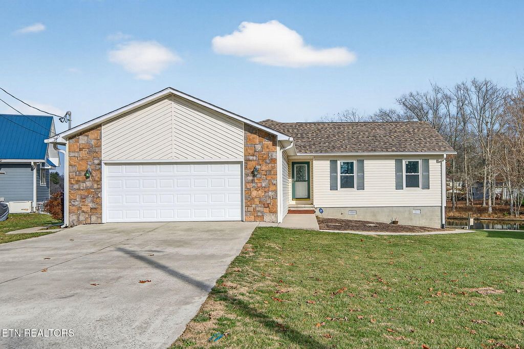 Photo of 124 Peace Pipe Bnd Bnd, Crossville, TN 38572 (MLS # 1330024)