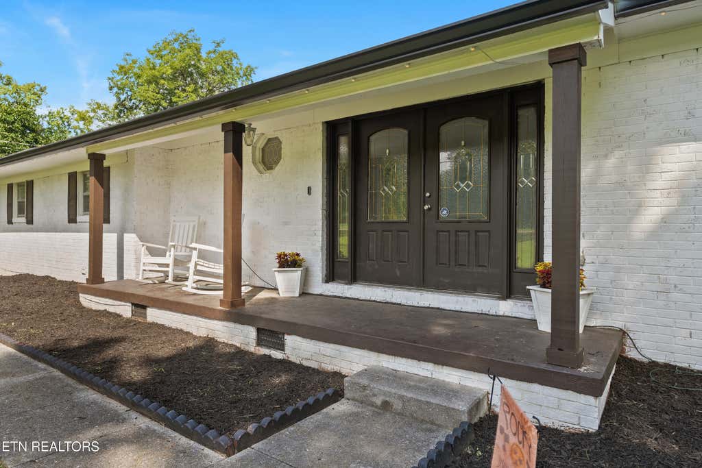Photo of 913 W Beaver Creek Drive, Powell, TN 37849 (MLS # 1352776)