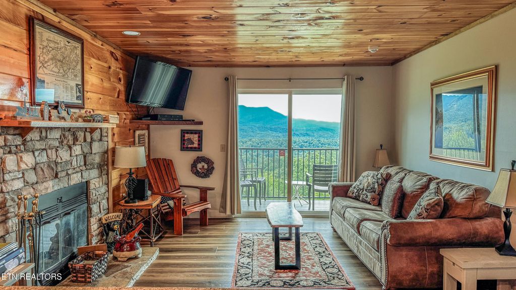 Photo of 3710 Weber Rd #203 E, Gatlinburg, TN 37738 (MLS # 1312060)