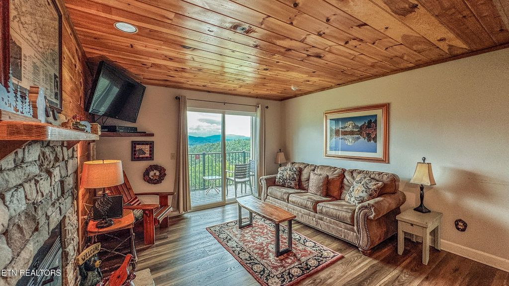 Photo of 3710 Weber Rd #203 E, Gatlinburg, TN 37738 (MLS # 1312060)