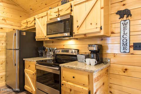 Tiny photo for 922 Statham Way #3, Gatlinburg, TN 37738 (MLS # 1349448)