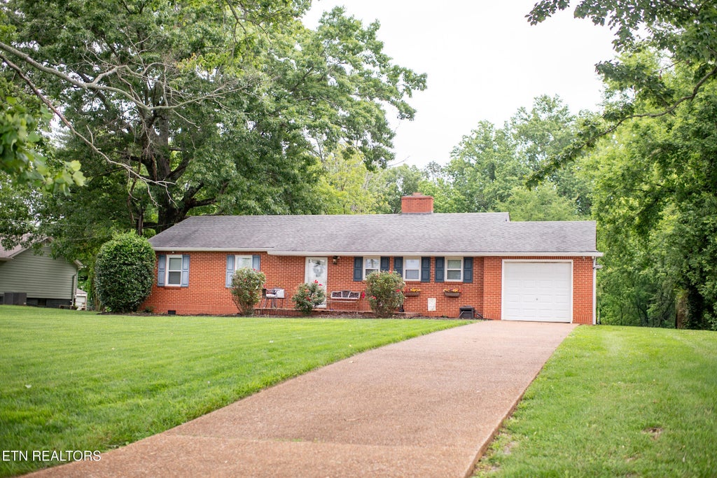 Photo of 819 Keith Lane, Athens, TN 37303 (MLS # 1344279)