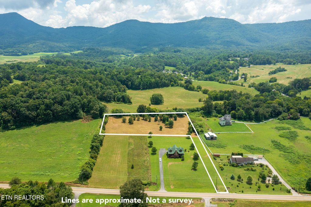 Photo of 4151 Newport Hwy, Sevierville, TN 37876 (MLS # 1311608)