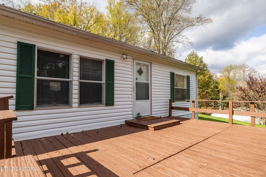 Photo of 124 Davis Rd, Townsend, TN 37882 (MLS # 1320575)