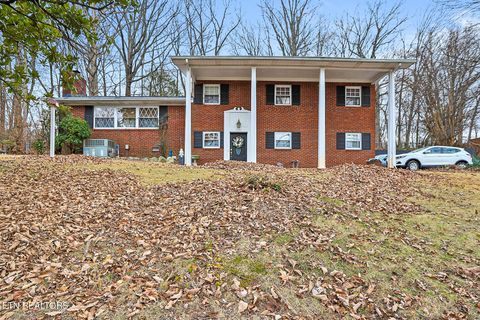 Photo of 6521 Kanuga Drive, Knoxville, TN 37912 (MLS # 1325352)