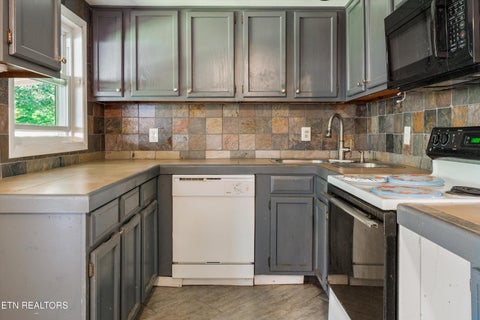 Tiny photo for 1832 Amherst Rd, Knoxville, TN 37909 (MLS # 1358353)