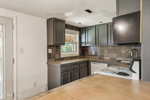 Tiny photo for 1832 Amherst Rd, Knoxville, TN 37909 (MLS # 1358353)