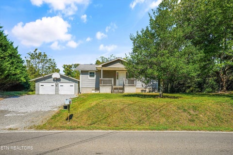Photo of 1832 Amherst Rd, Knoxville, TN 37909 (MLS # 1358353)