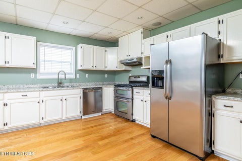 Tiny photo for 409 W 5th Ave, Lenoir City, TN 37771 (MLS # 1348773)