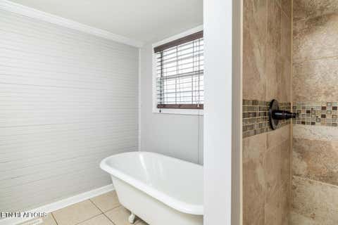 Tiny photo for 409 W 5th Ave, Lenoir City, TN 37771 (MLS # 1348773)