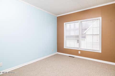 Tiny photo for 409 W 5th Ave, Lenoir City, TN 37771 (MLS # 1348773)