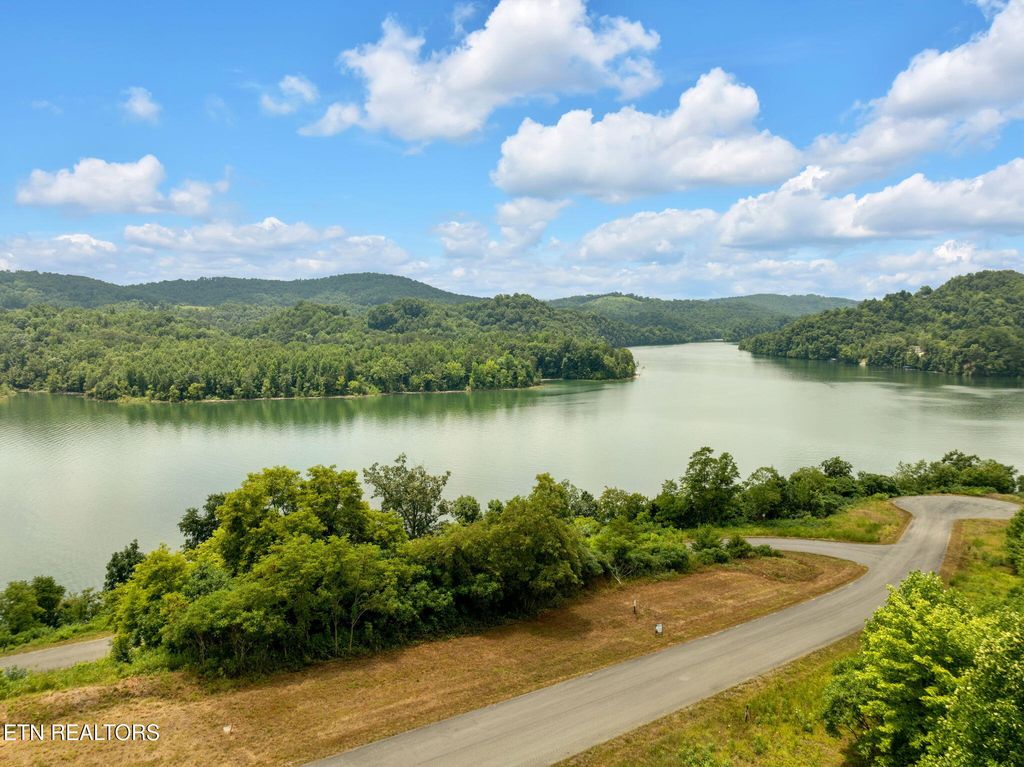 Photo of Lot 32 Windward Blvd, New Tazewell, TN 37825 (MLS # 1306996)