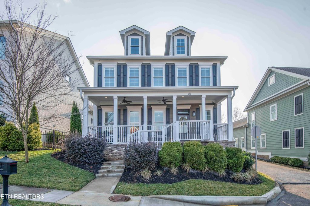 Photo of 527 Colonial Ridge Lane, Knoxville, TN 37934 (MLS # 1329972)