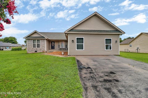 Photo of 67 Lakyn Drive, Crossville, TN 38571 (MLS # 1349322)