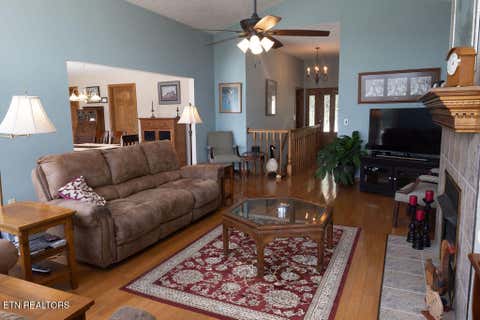Tiny photo for 8819 Cherokee Tr, Crossville, TN 38572 (MLS # 1349645)